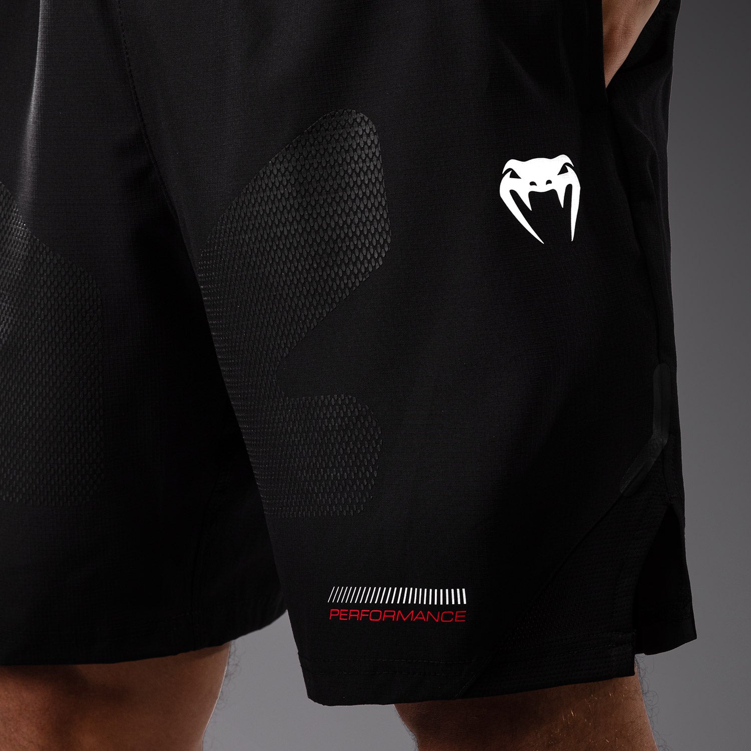 Short d'entraînement Venum Tactical XT- Noir/Rouge Feu - product-type_Shorts de training