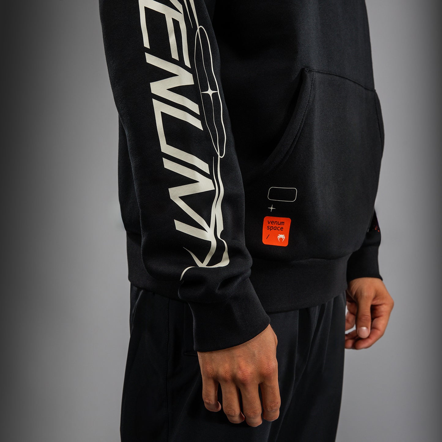 Sweat à Capuche Venum Eclipse – Noir/Ivoire