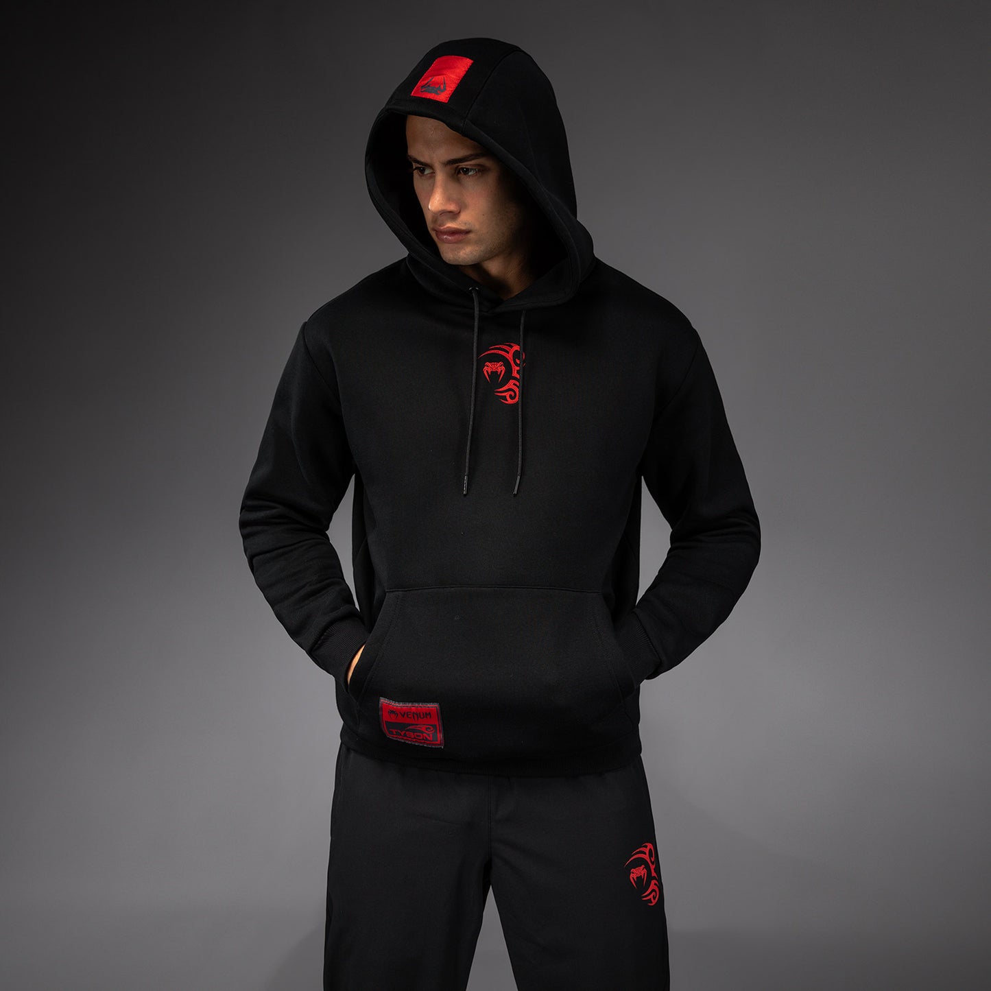 Sweat à capuche Venum x Mike Tyson Tiger - Noir Profond/Rouge Intense