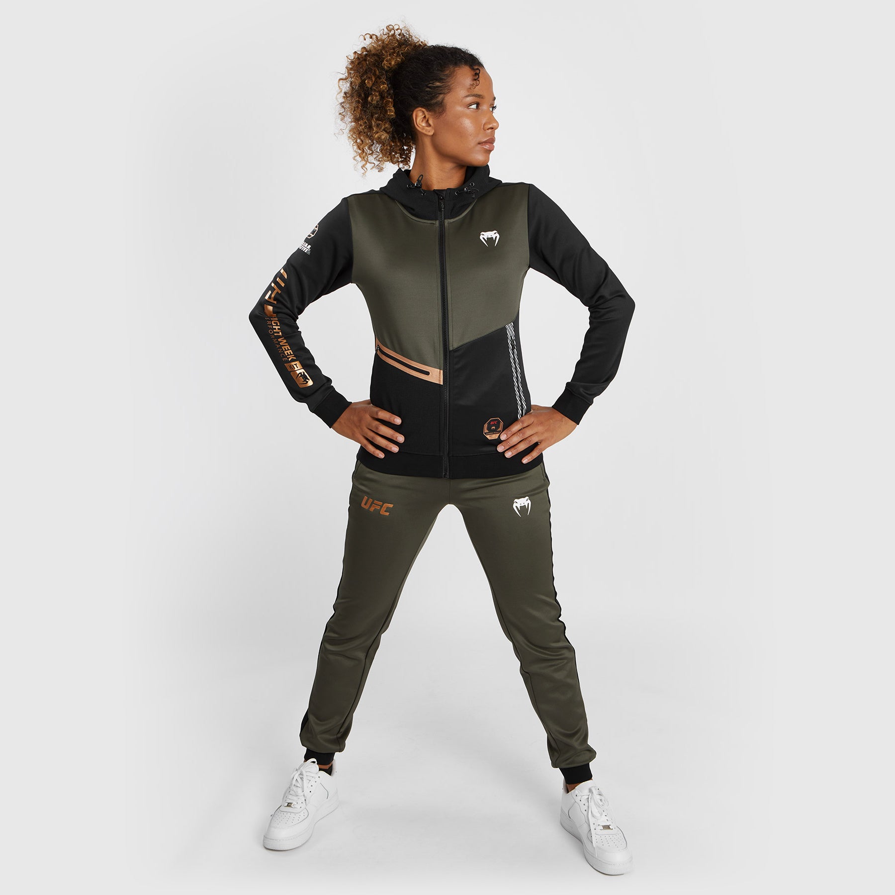 Sweatshirt zippé à capuche pour Femmes UFC Adrenaline by Venum Fight Week - Kaki/Bronze - product-type_Vestes
