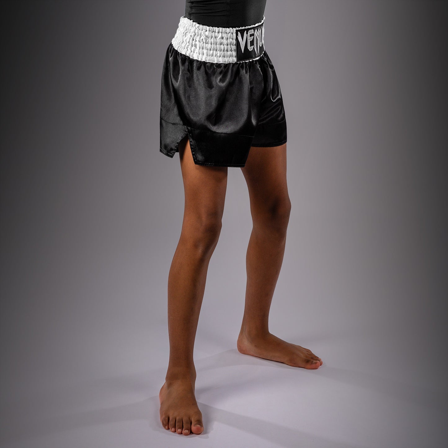 Short de Muay Thaï Venum Classic pour Enfant – Noir/Blanc - product-type_Shorts de Muay Thai