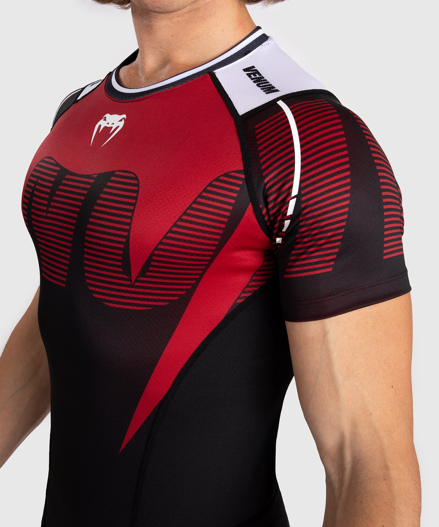Rashguard À Manches Courtes pour Hommes Venum Adrenaline - Red - product-type_T-Shirts de Compression