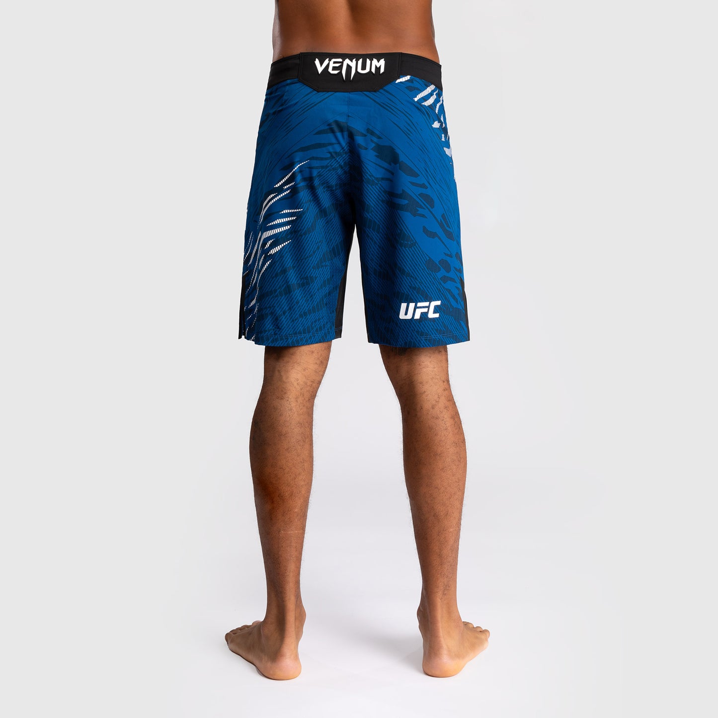 Shorts de Combat pour Hommes UFC Fusion by Venum Personnalisé Authentic Fight Night - Coupe Longue - Bleu - product-type_Shorts de MMA
