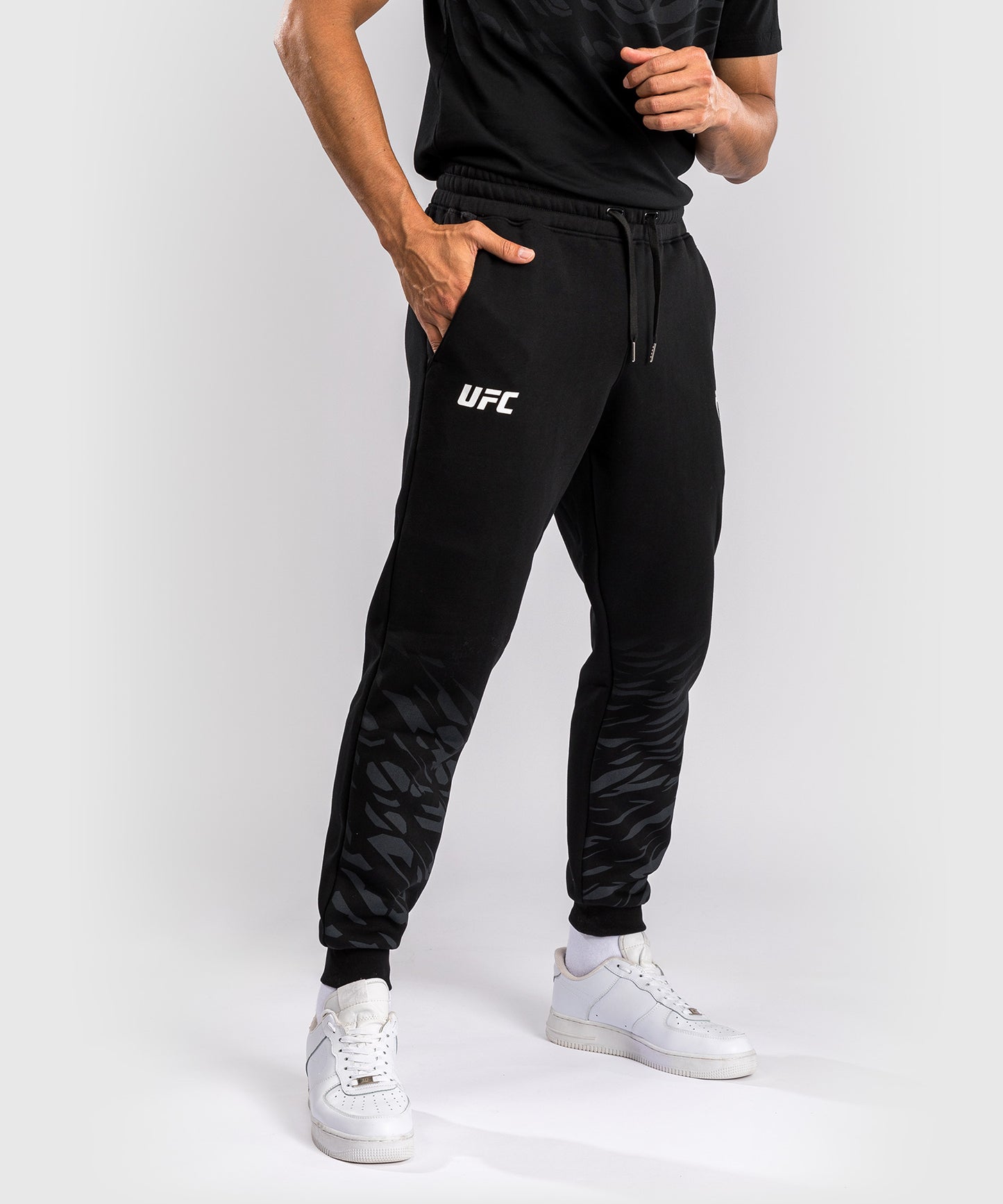 Pantalon pour Hommes UFC Fusion by Venum Replica - Noir - product-type_Pantalons de jogging