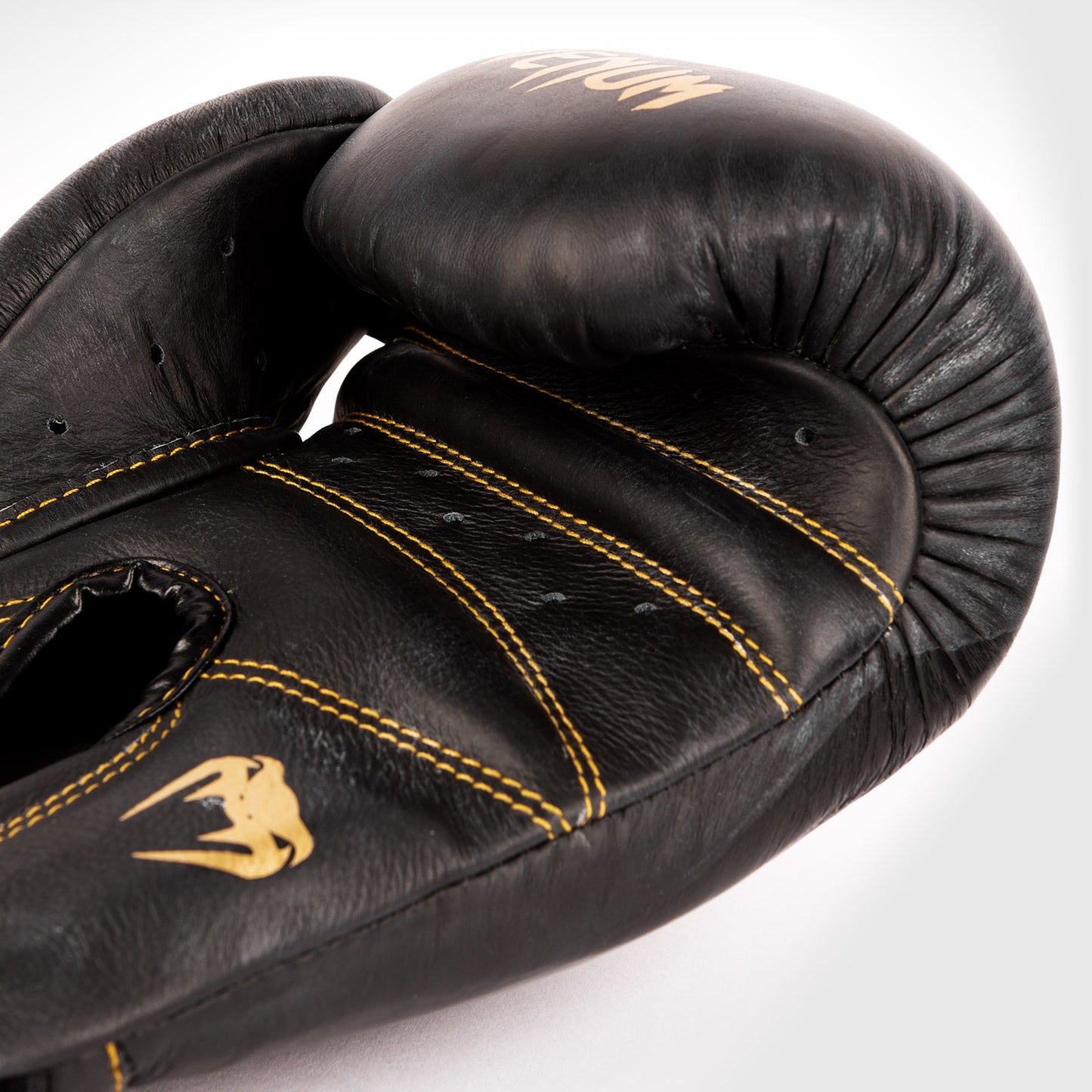 Gants de boxe pro Venum Giant 2.0 - Velcro - Noir/Noir-Or - product-type_Gants de boxe