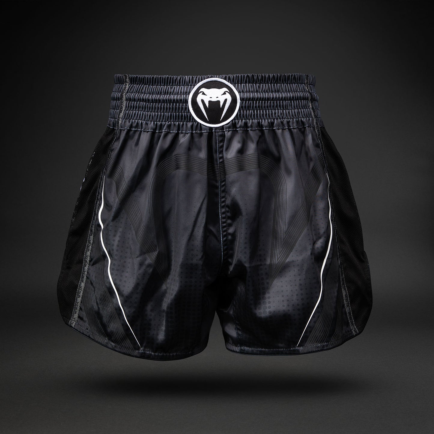 Short de Muay Thaï Venum Stealth – Noir/Blanc - product-type_Shorts de Muay Thai