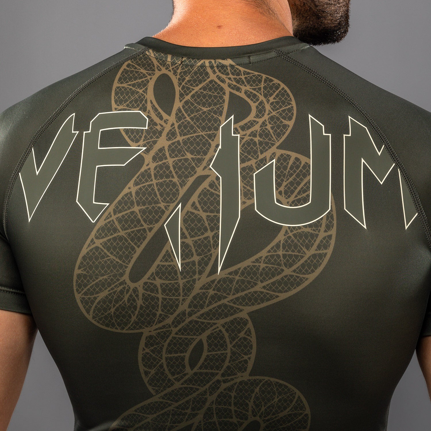 Rashguard Manches Courtes Venum Serpenti – Kaki/Bronze/Ivoire - product-type_T-Shirts de Compression