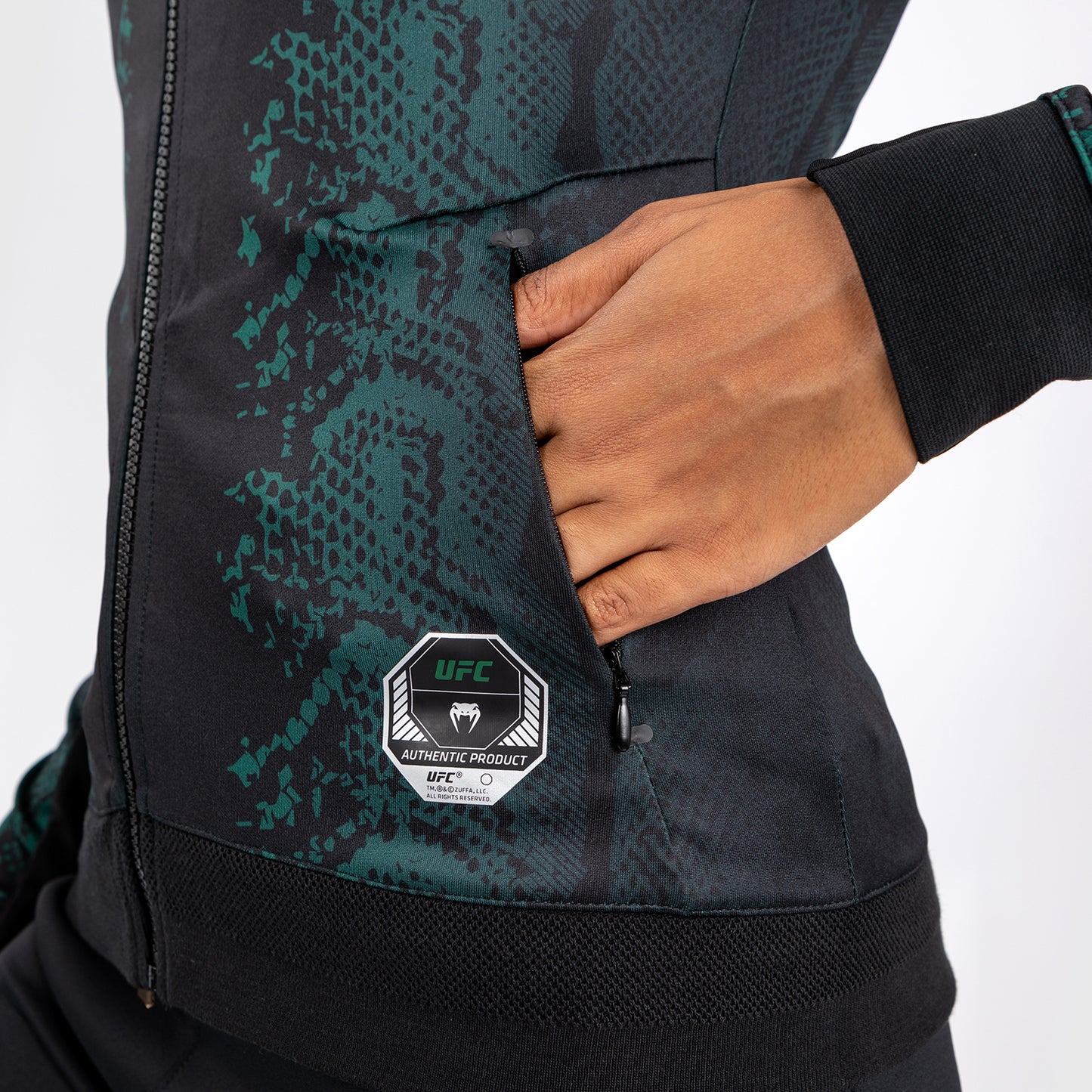 Sweat à capuche pour femmes UFC Adrenaline by Venum Authentic Fight Night - Emerald Edition - Vert/Noir - product-type_Vestes