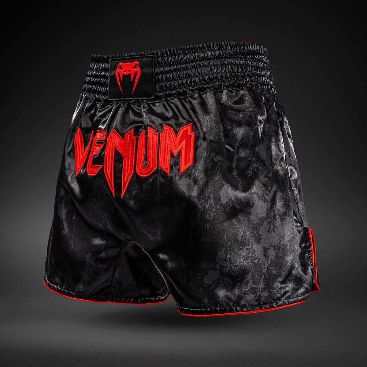 Short de Muay Thaï Venum x Batman - Noir/Rouge