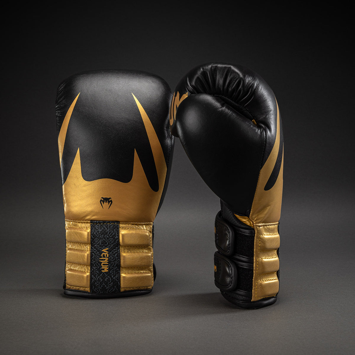 Gants de Boxe Venum Reverso – Noir/Or