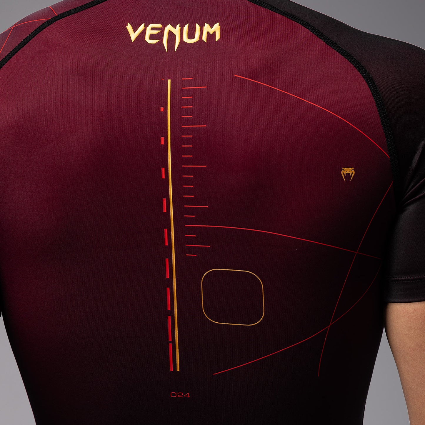 Rashguard Manches Courtes Venum Tactical XT- Noir/Bordeaux/Or - product-type_T-Shirts de Compression
