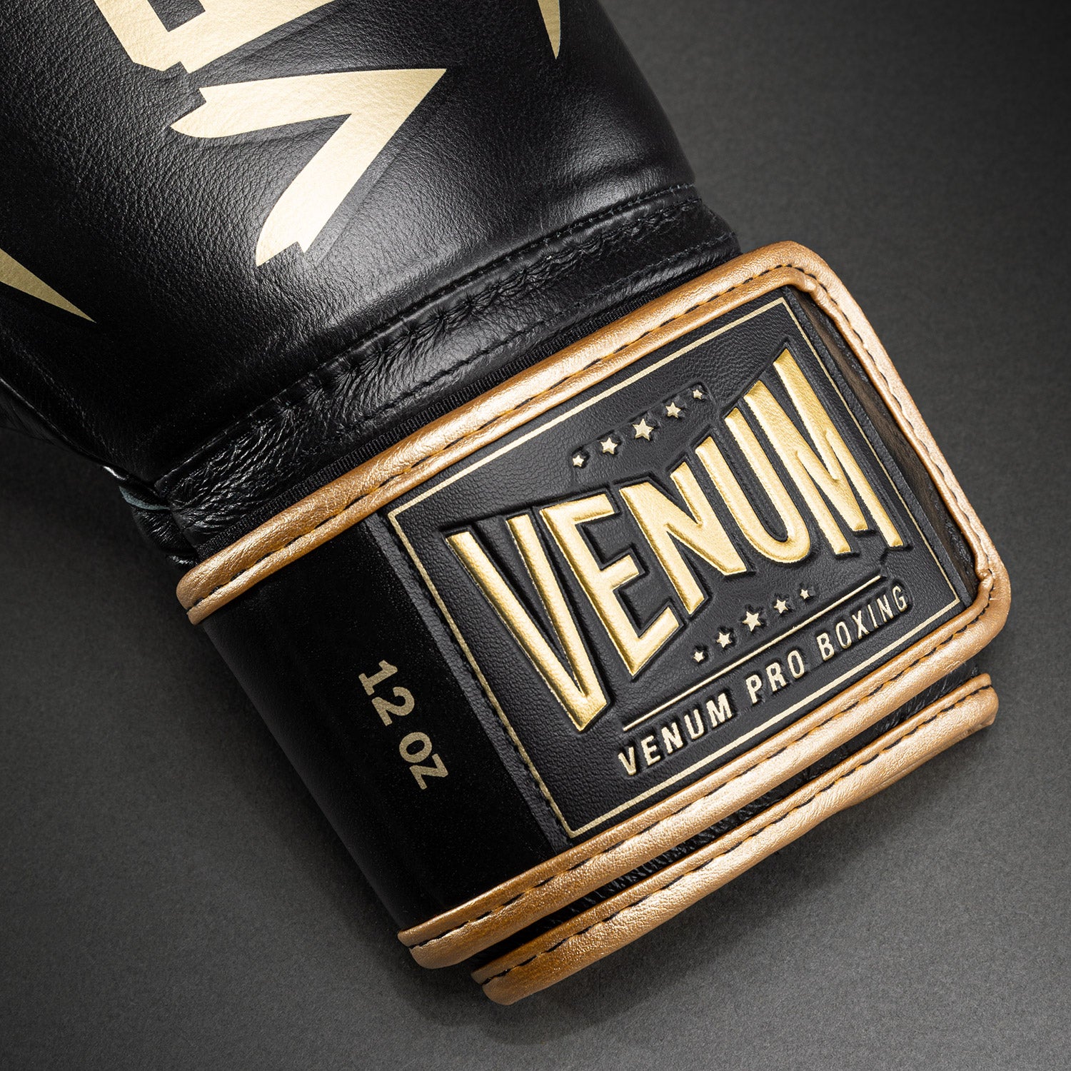 Gants de boxe Venum Hammer Pro avec velcro - Noir/Or - product-type_Gants de boxe