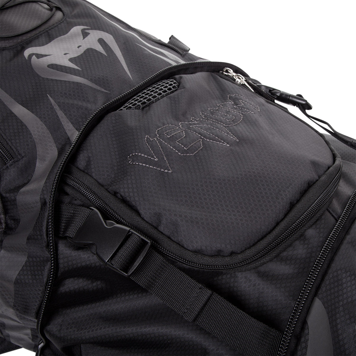 Sac à Dos Venum Challenger Pro (20-25L) – Noir/Camo Foncé – Dragon Bleu Sac à Dos Venum Challenger Pro (20-25L) – Noir/Camo Foncé – Dragon Bleu
