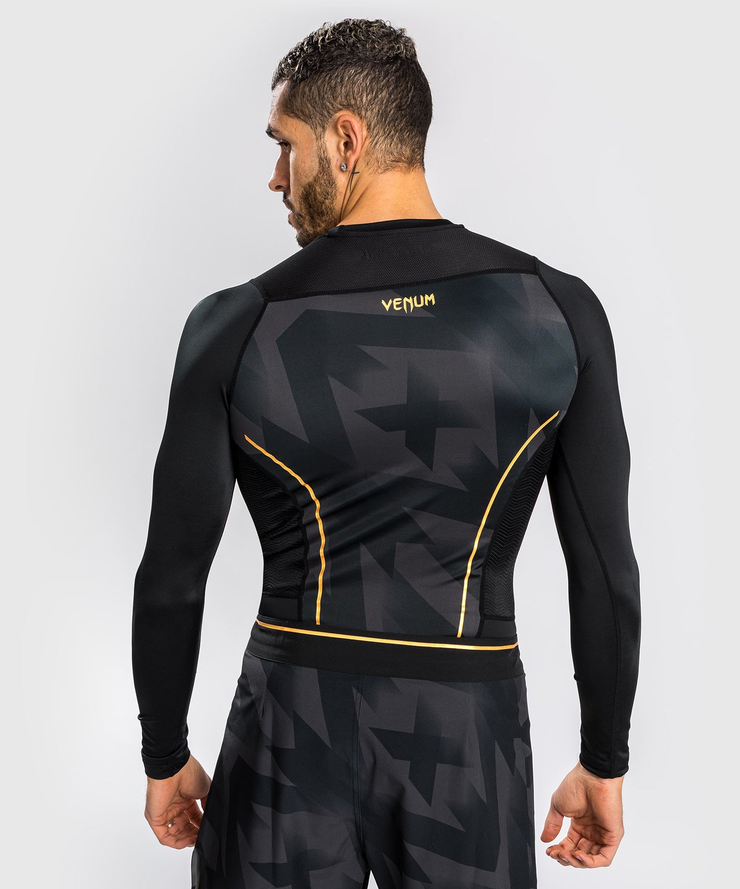 Rashguard Venum Razor - Manches Longues - Noir/Or - product-type_T-Shirts de Compression
