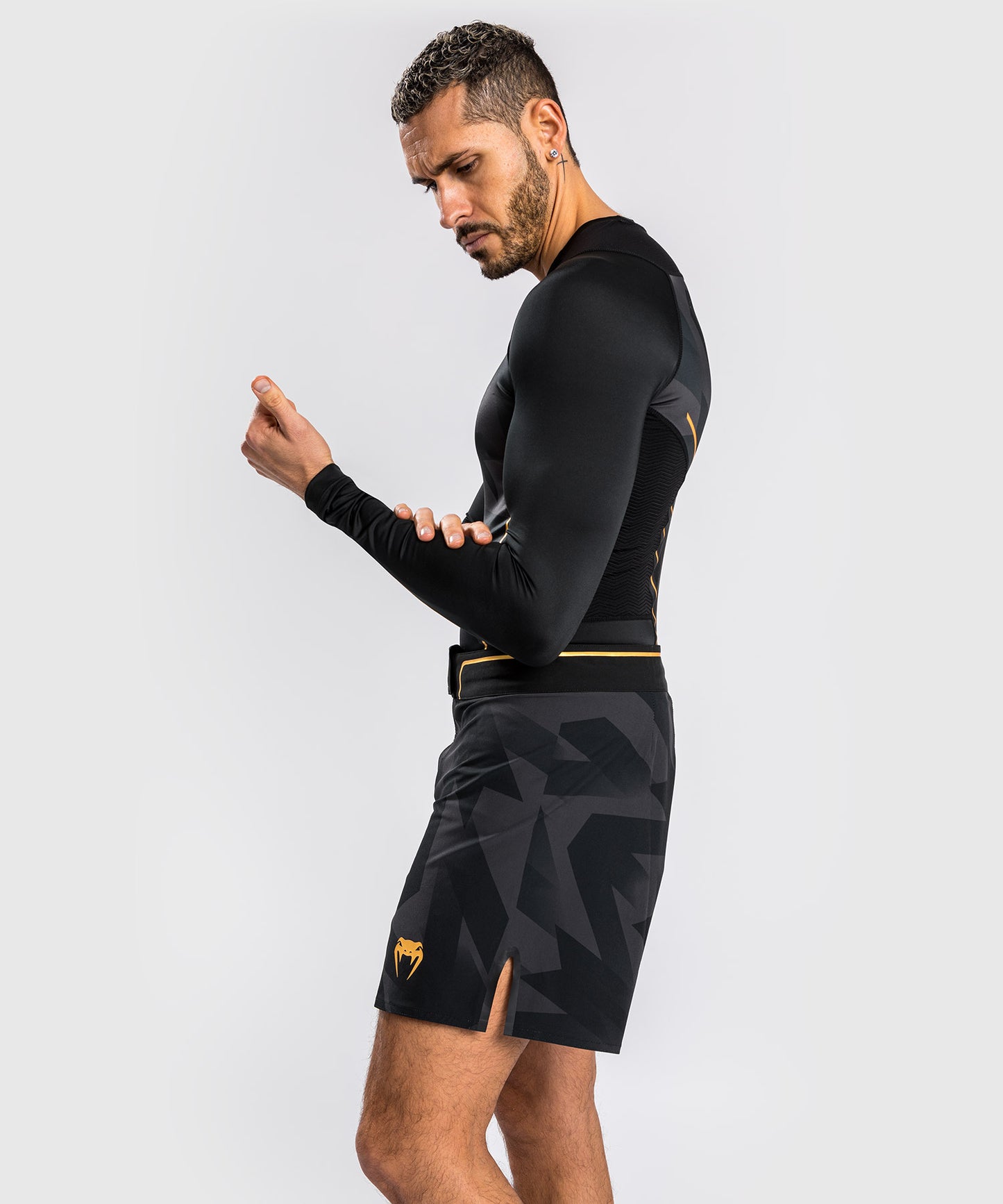 Rashguard Venum Razor - Manches Longues - Noir/Or - product-type_T-Shirts de Compression