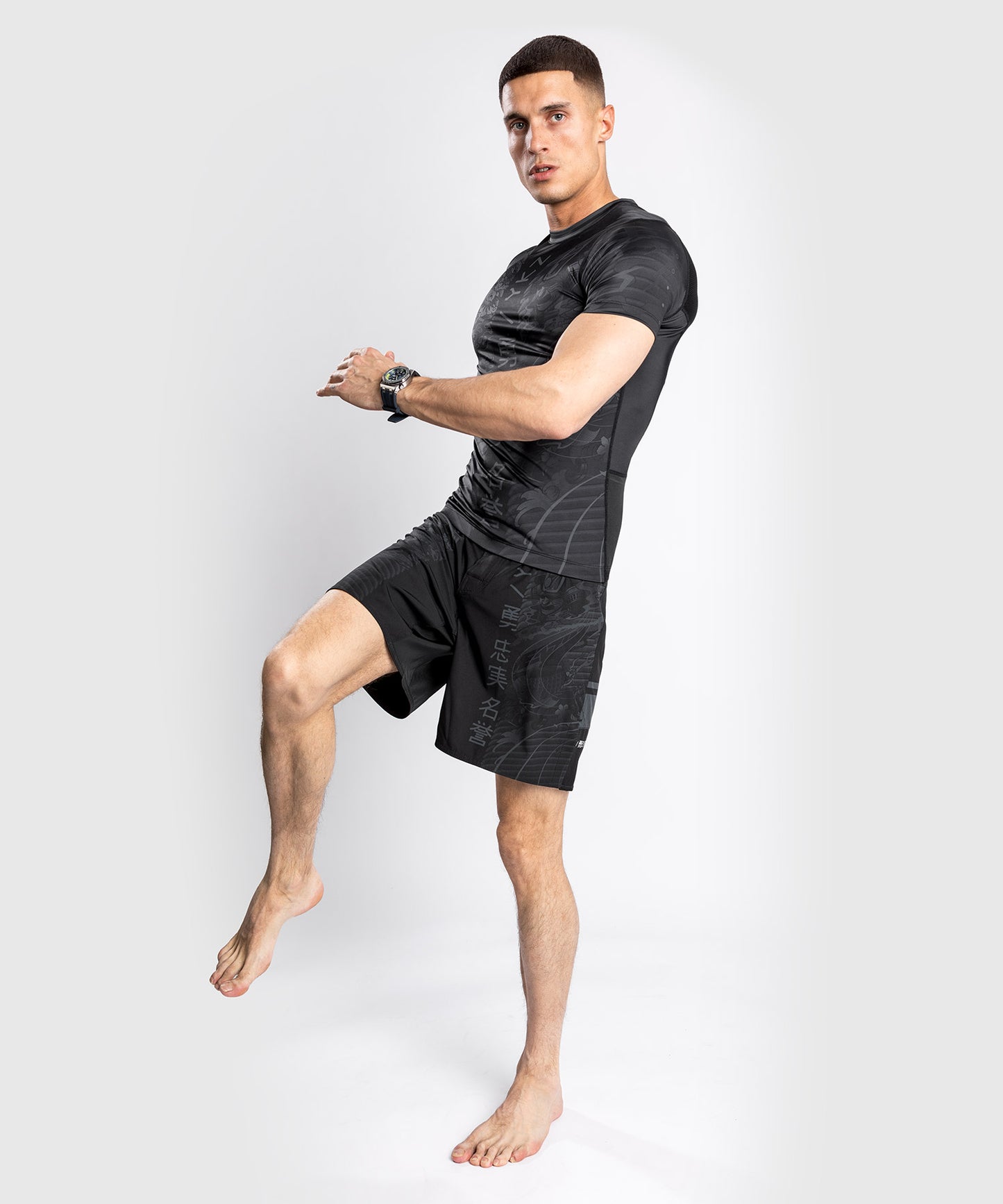T-Shirt de Compression Venum YKZ21 - Manches Courtes – Noir/Noir - T-shirts de compression