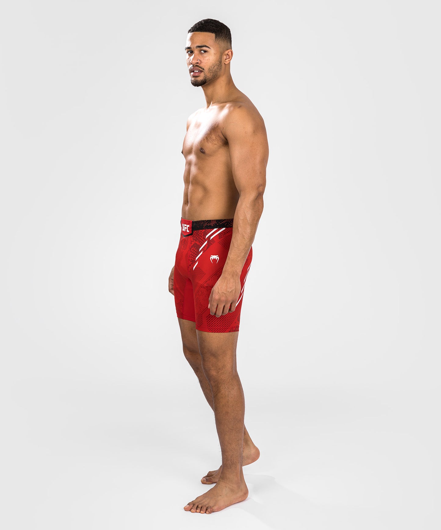 Shorts Vale Tudo pour Hommes UFC Adrenaline by Venum Authentic Fight Night - Rouge - Shorts de compression