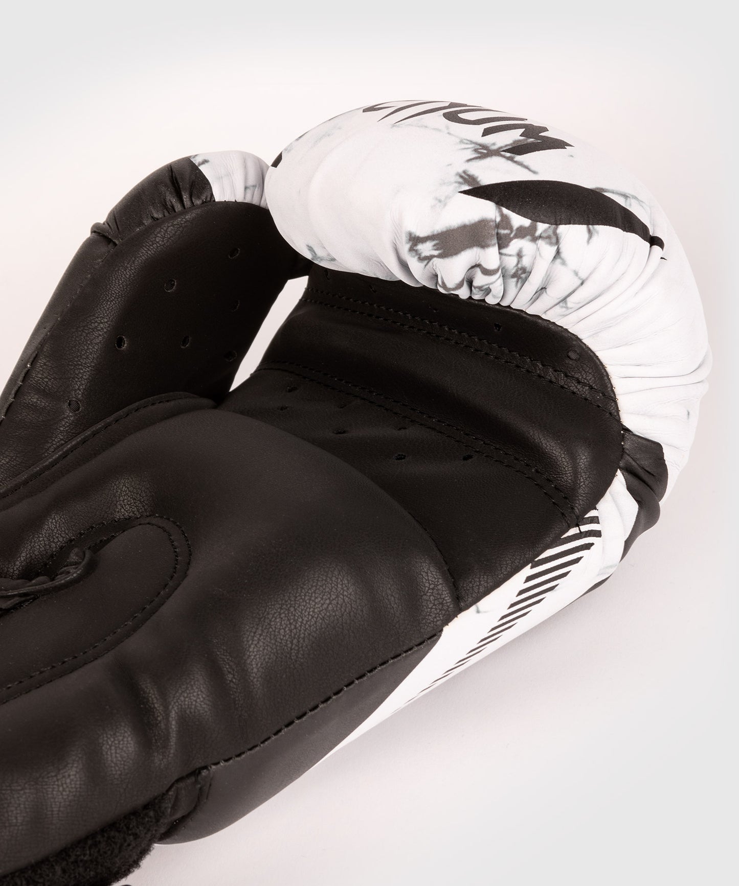 Gants de Boxe Venum Impact - Marbre - Gants de boxe