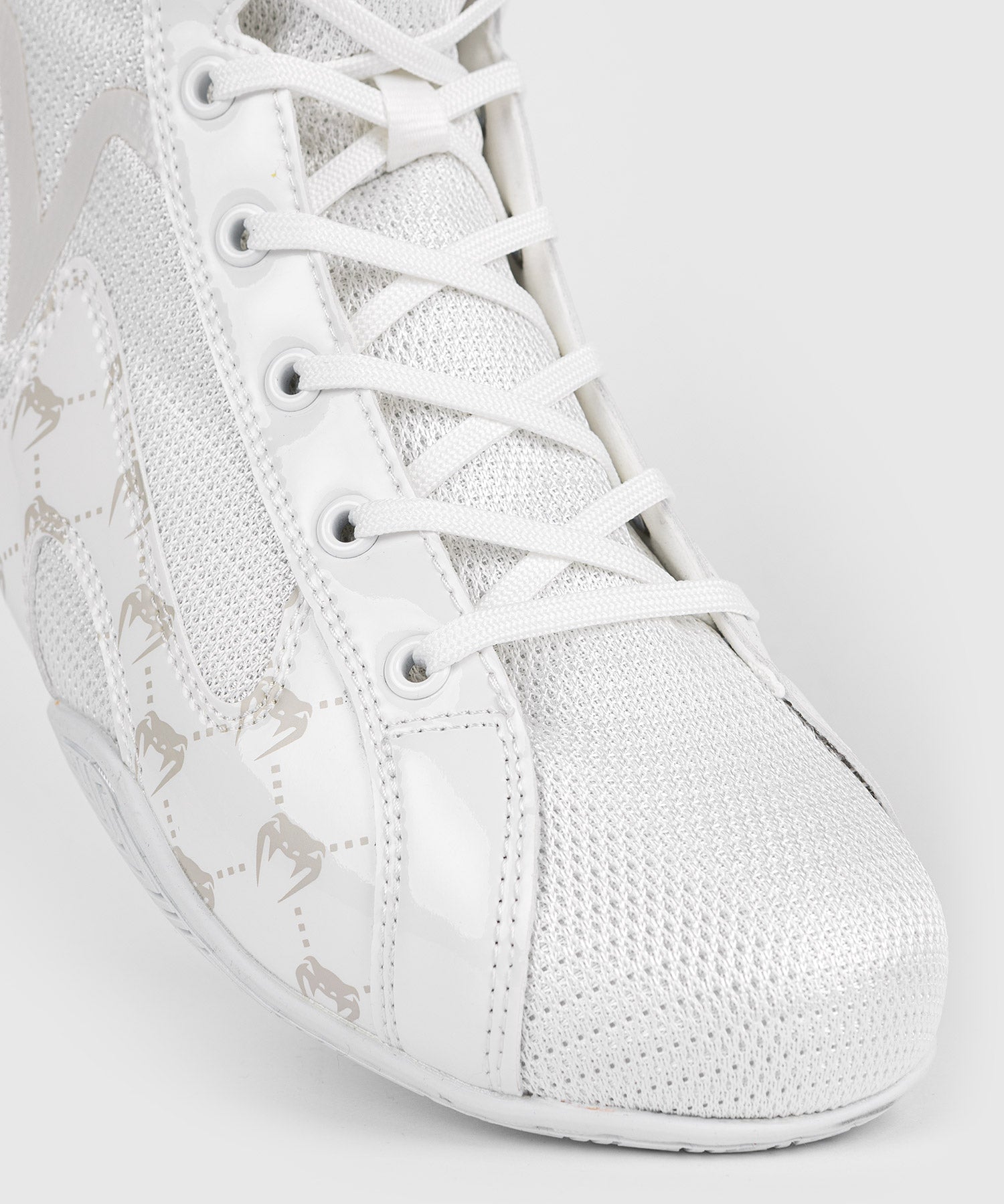 Chaussures de boxe Venum Elite Evo Monogram - Blanc/Blanc Cassé - Chaussures de boxe