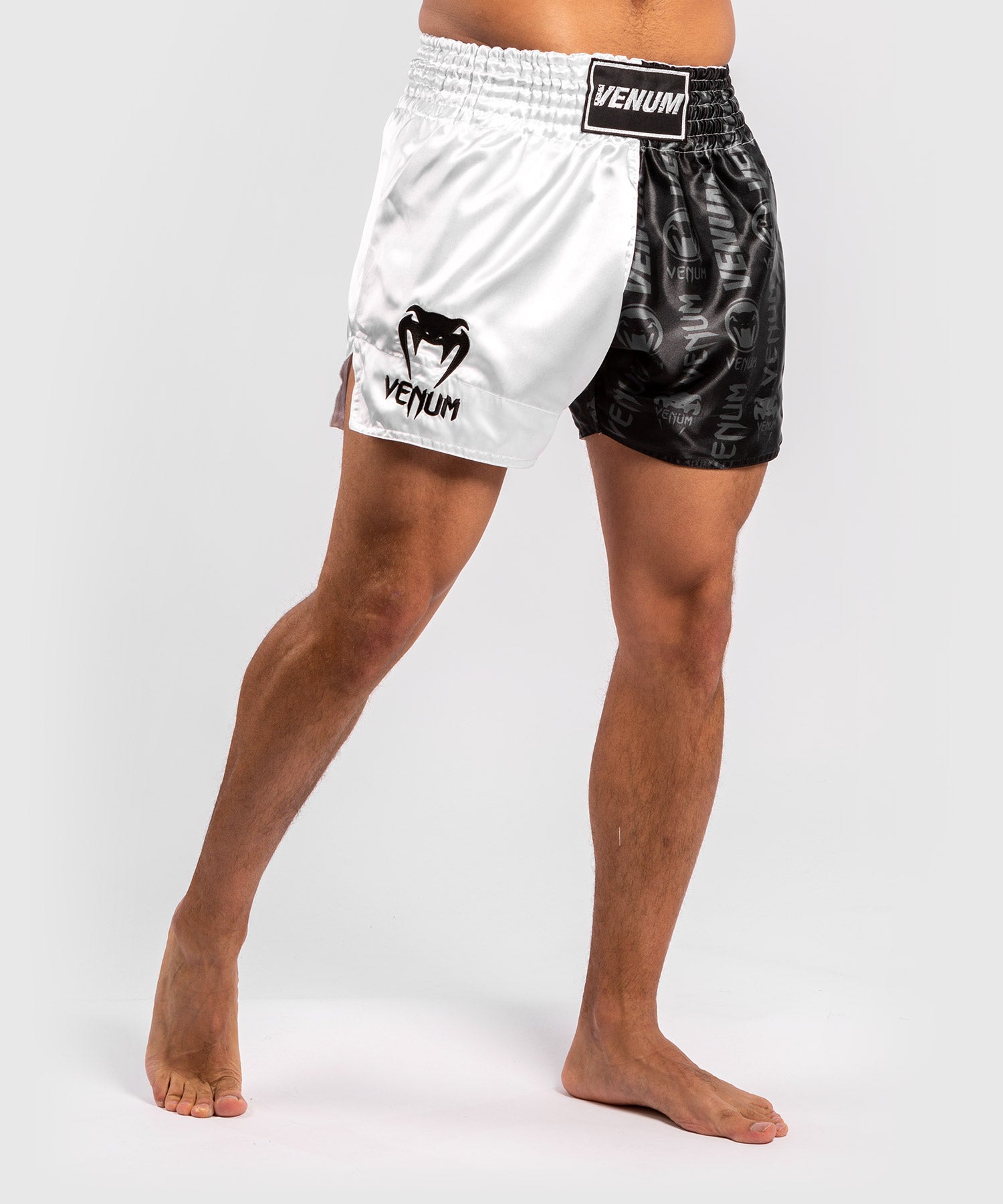 Short de Muay Thai Venum Logos - Noir/Blanc - product-type_Shorts de Muay Thai