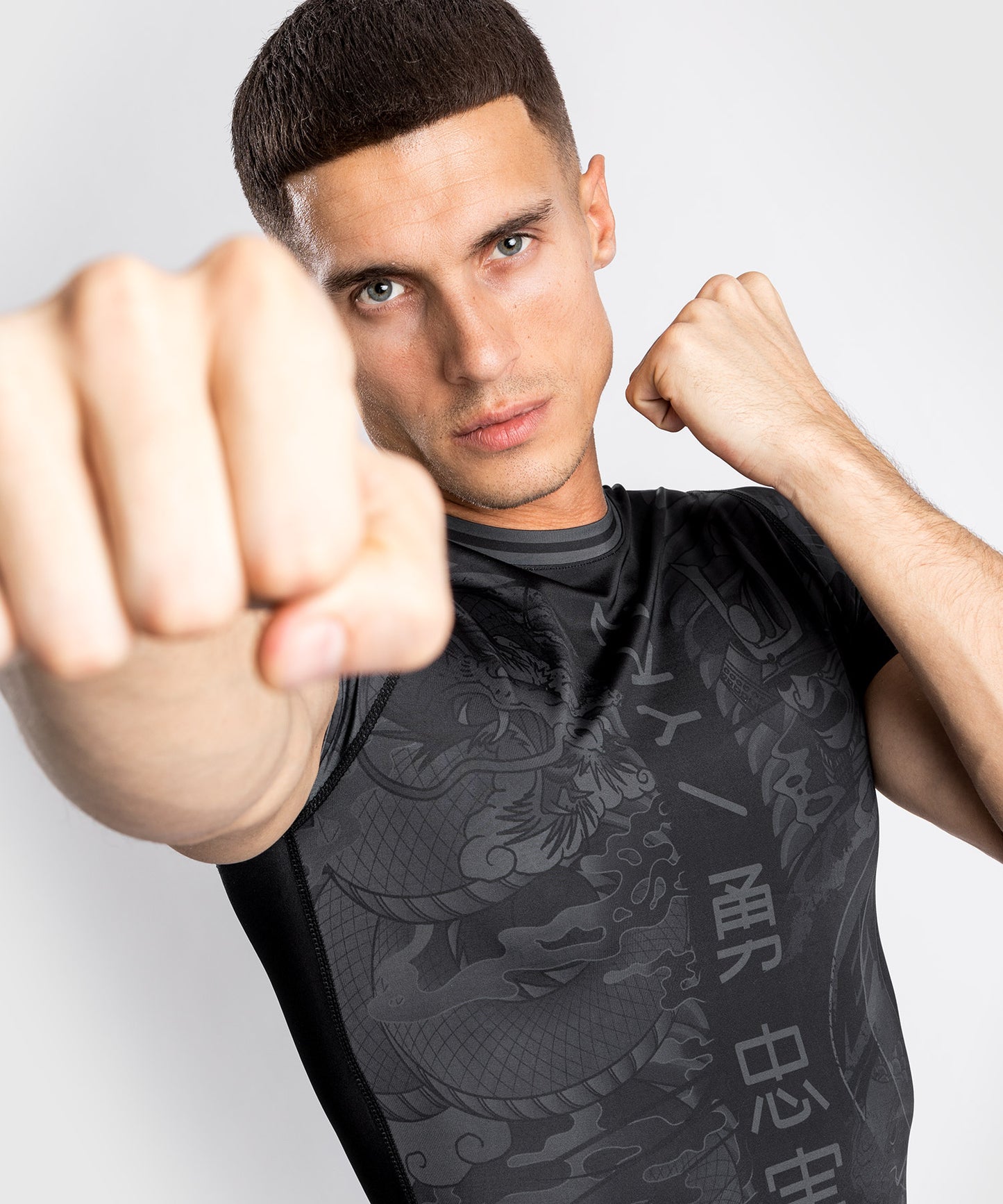 T-Shirt de Compression Venum YKZ21 - Manches Courtes – Noir/Noir - T-shirts de compression