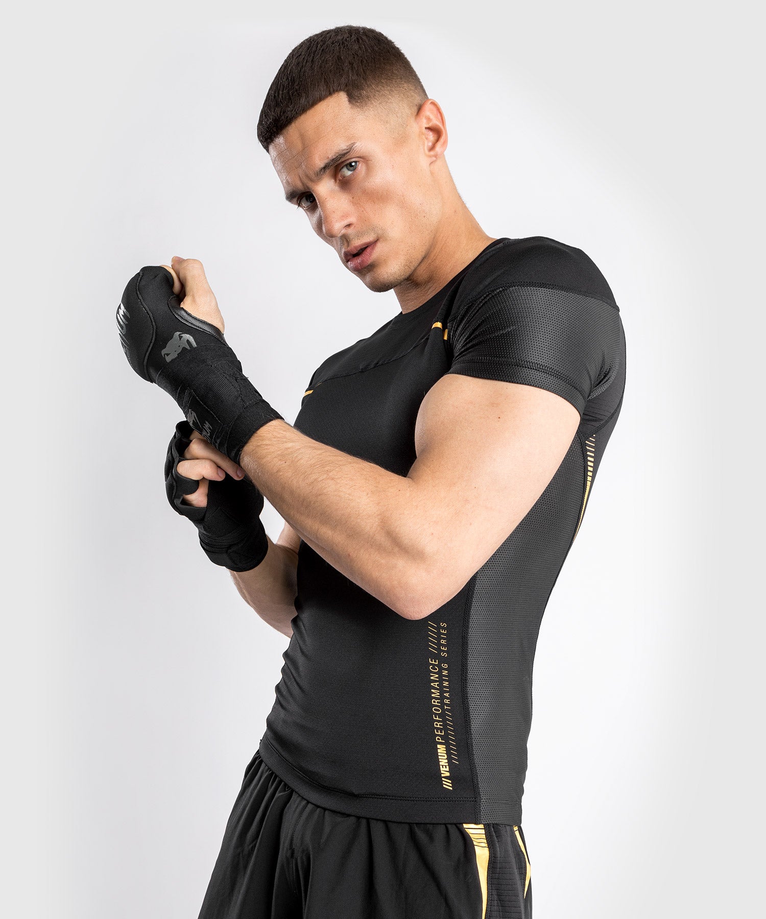 T-Shirt de compression Manches Courtes Venum tempest 2.0 – Noir/Or - T-shirts de compression