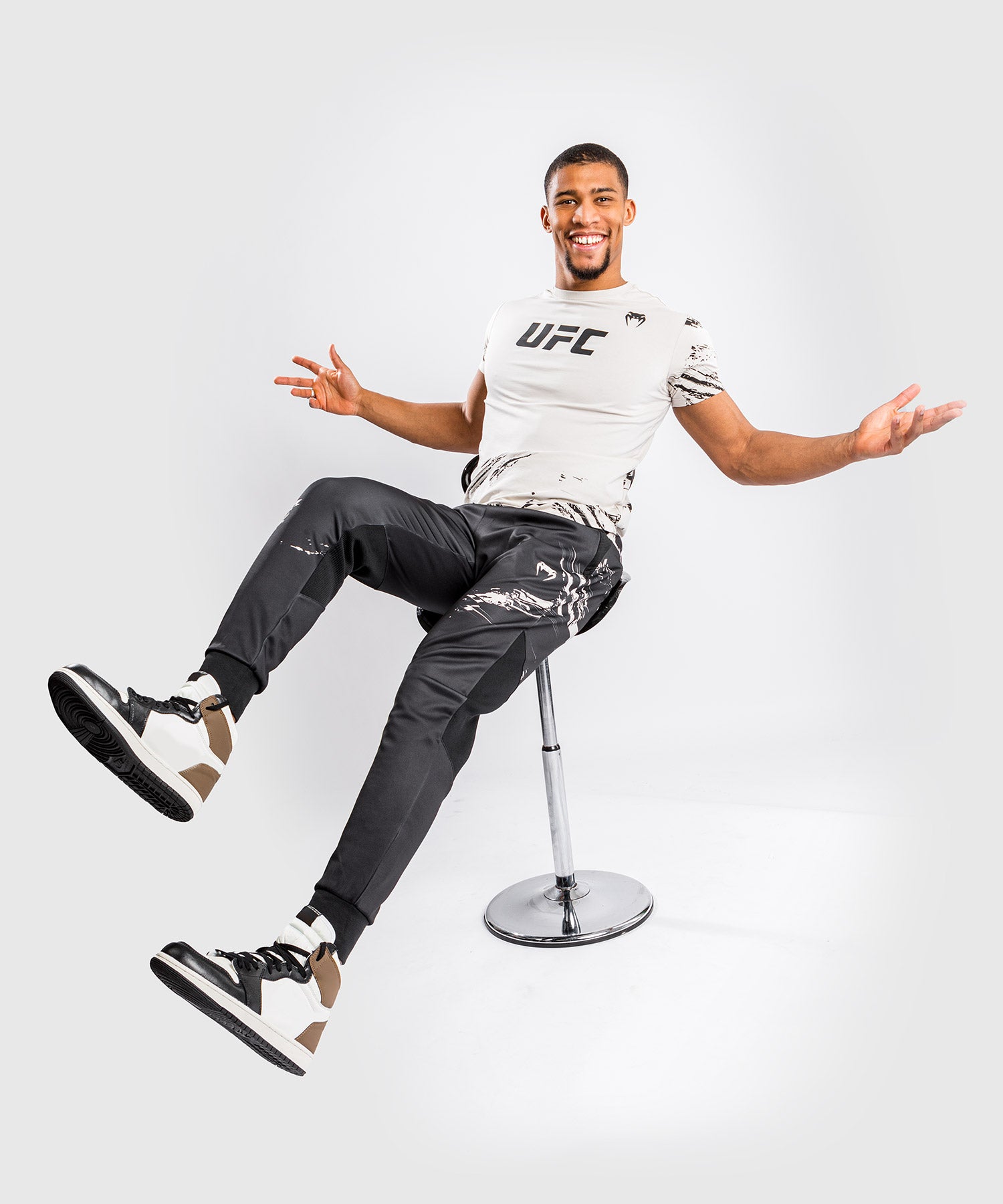 Pantalon de jogging UFC Venum Authentic Fight Week 2.0 - Noir/Sable - product-type_Pantalons de jogging