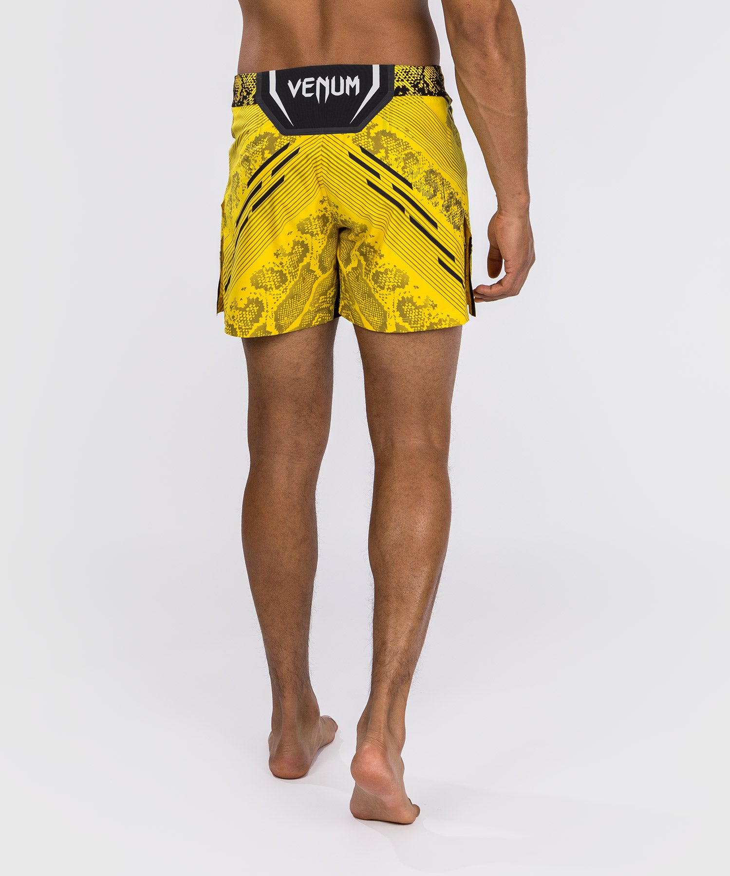 Short mi cuisse best sale homme
