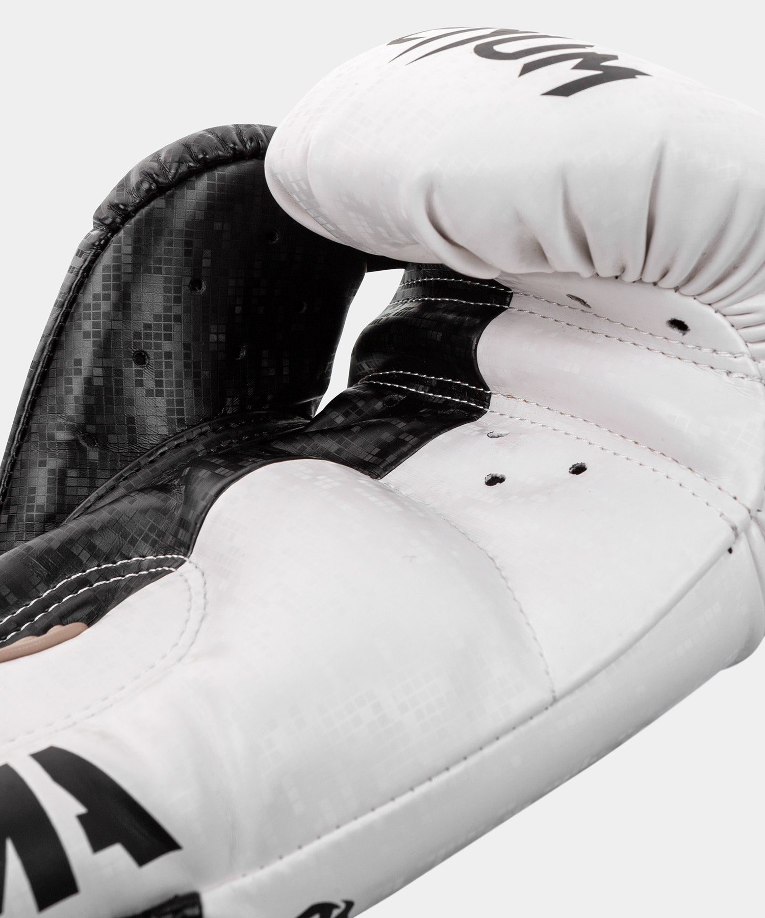Gants de boxe Venum Arrow Edition Loma - Noir/Blanc - product-type_Gants de boxe