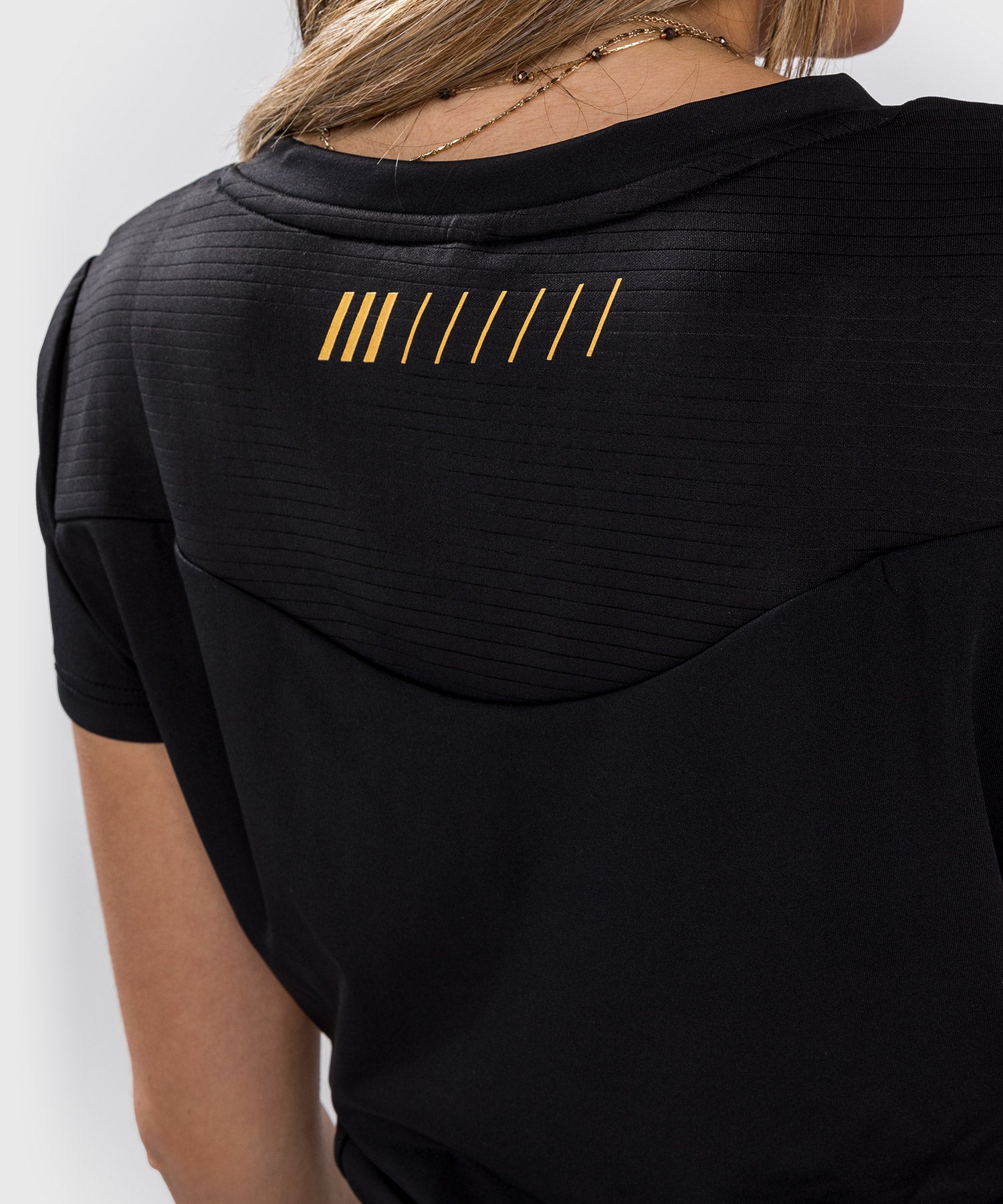 T-shirt Dry Tech Venum Tempest 2.0 – Pour Femmes - Noir/Or - T-shirts