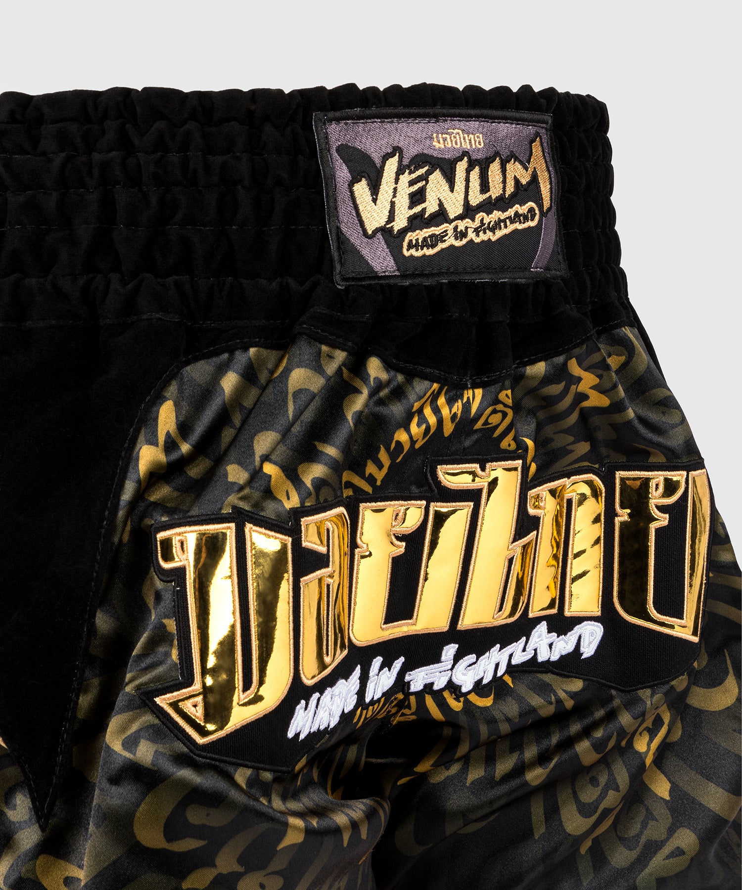 Short de Muay Thai Venum Attack - Noir/Or - product-type_Shorts de Muay Thai